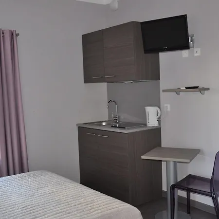 Aragon * ז'ואן-לה-פינס